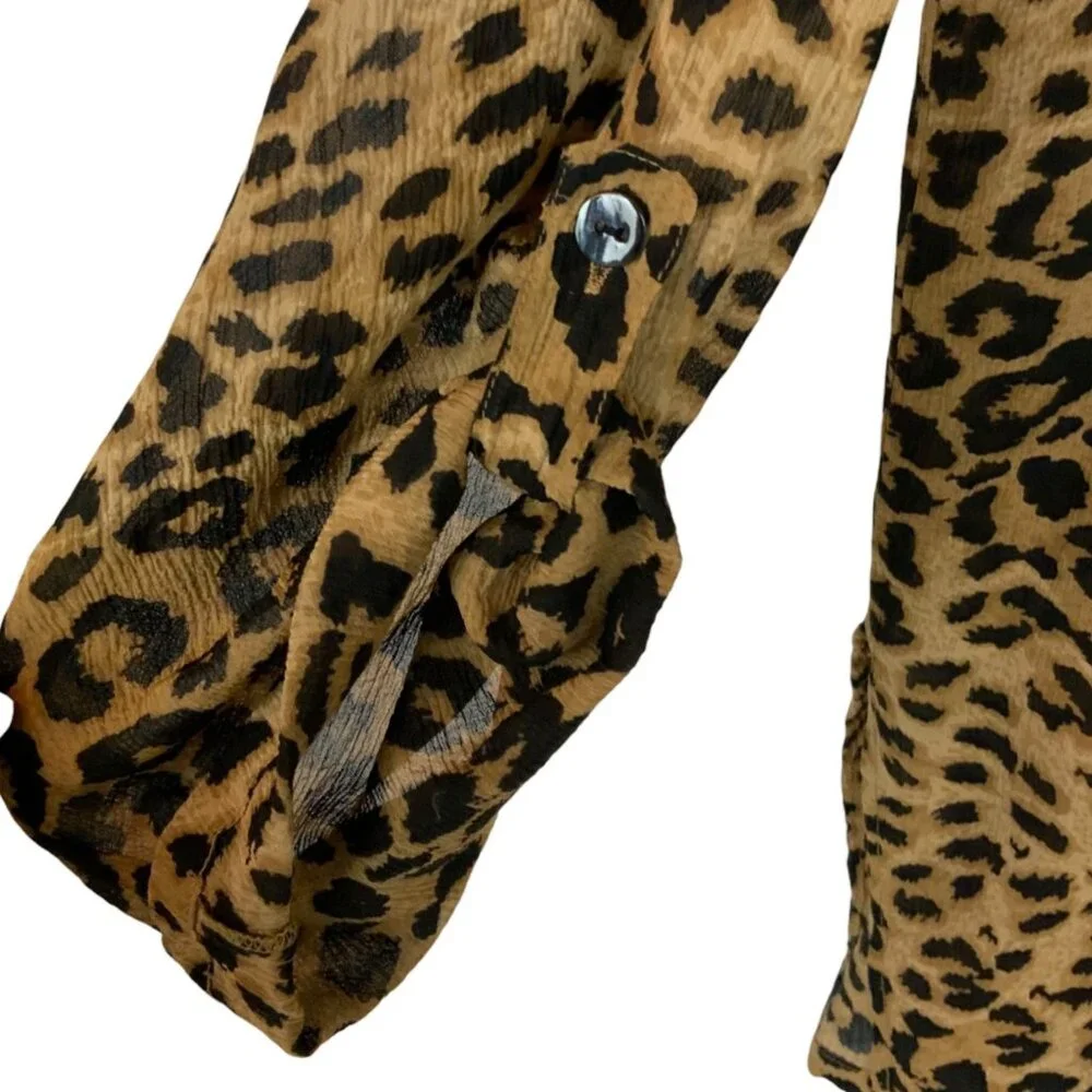 Chico's Design Leopard Print Blouse Size 3 (XL) Silk Tab Sleeve Lightweight - Picture 3 of 4